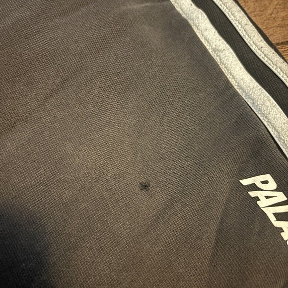 Palace x Adidas Cotton Heavyweight Shorts - Picture 4 of 8